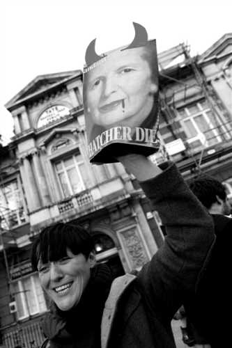 8日,伦敦,撒切尔的反对者庆祝她的离世 8日,伦敦,撒切尔的反对者庆祝她的离世