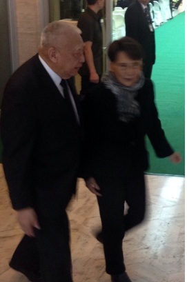 邵逸夫出殡董建华、曾荫权到场吊唁(图)