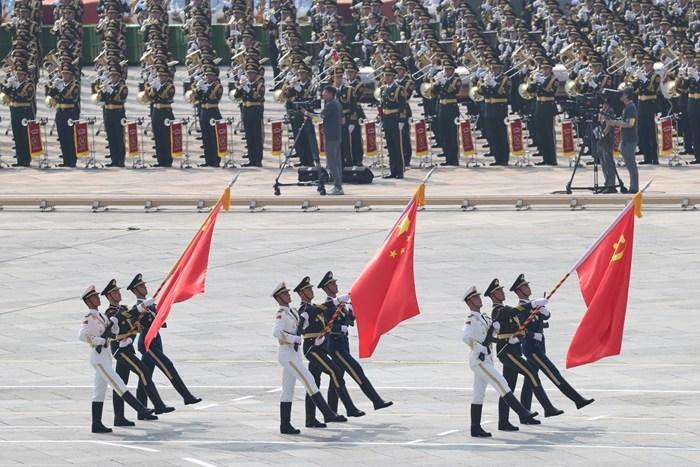 中国人民解放军仪仗方队接受检阅